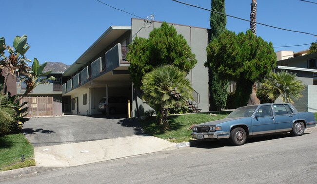 2137 Rockland Pl in La Canada Flintridge, CA - Foto de edificio - Building Photo