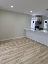 939 Chateau Ave in Cincinnati, OH - Building Photo - Building Photo
