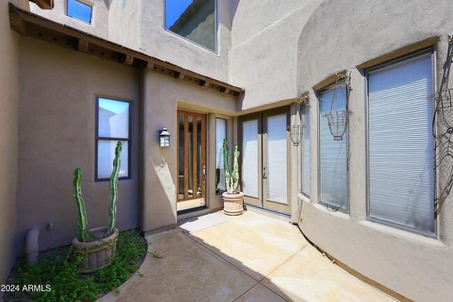 9270 E Thompson Peak Pkwy in Scottsdale, AZ - Building Photo - Building Photo