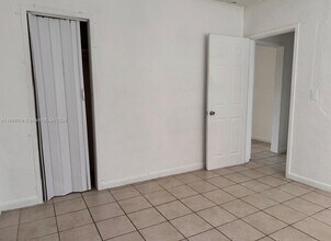 1601 NW 62nd St in Miami, FL - Building Photo - Building Photo