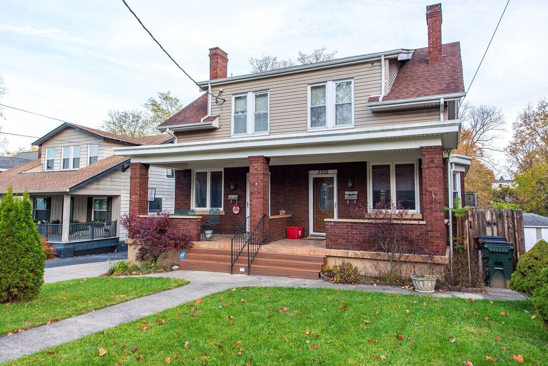 2352 Indian Mound Ave in Norwood, OH - Building Photo
