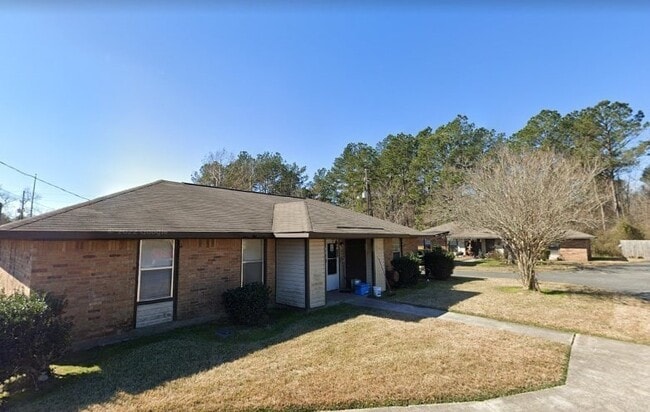 200 Senior Citizen Dr in Deridder, LA - Building Photo - Building Photo