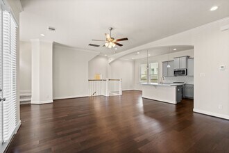 2021 Cambridge Heights Pl in Houston, TX - Building Photo - Building Photo