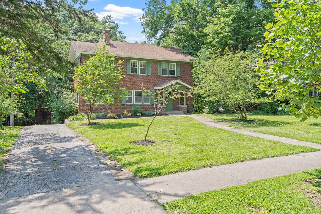 303 S Glenwood Ave in Columbia, MO - Building Photo