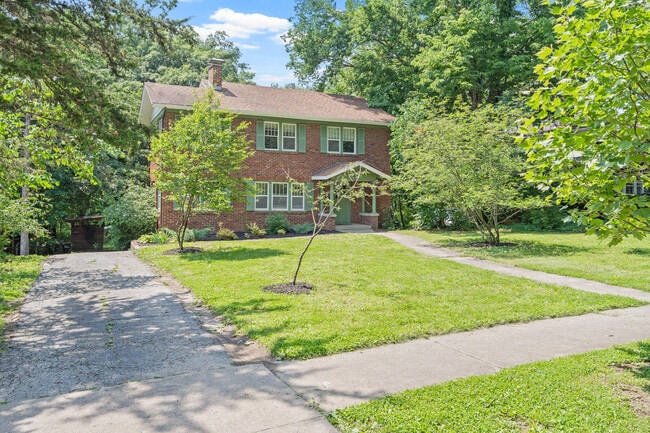 property at 303 S Glenwood Ave