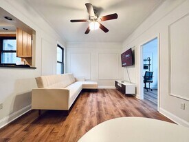 Furnished room/NOT APARTMENT, Unit 2 in Queens, NY - Building Photo