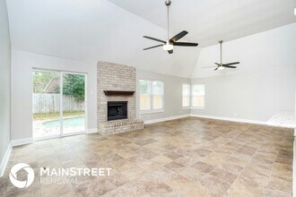 15619 Fern Ridge Dr in Houston, TX - Foto de edificio - Building Photo