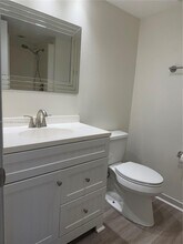 9419 Fontainebleau Blvd in Miami, FL - Building Photo - Building Photo