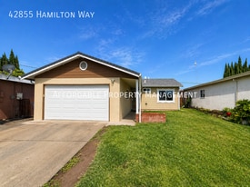 42855 Hamilton Way in Fremont, CA - Building Photo