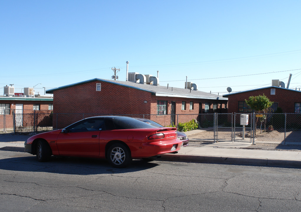 3900 Harrison Ave in El Paso, TX - Building Photo