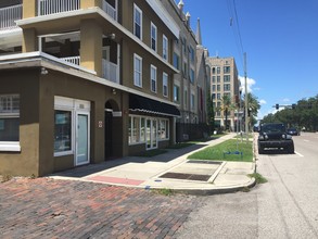 Bayside Arms Apartments in St. Petersburg, FL - Foto de edificio - Building Photo