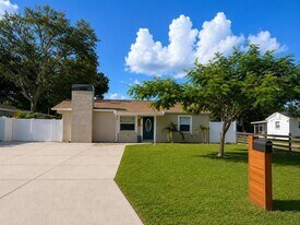 4405 W Wallcraft Ave in Tampa, FL - Building Photo