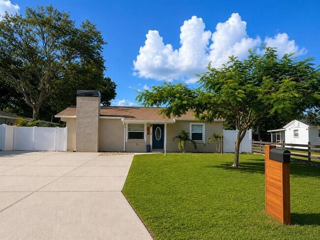 property at 4405 W Wallcraft Ave