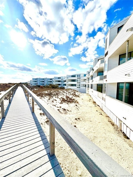 property at 253 Dune Rd