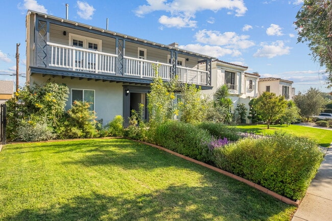 1238 S Burnside Ave, Unit 1240