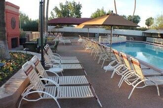 6302 E Camelback Rd in Scottsdale, AZ - Building Photo - Building Photo