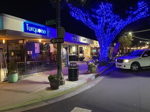 150 Paseo de la Concha in Redondo Beach, CA - Foto de edificio - Building Photo