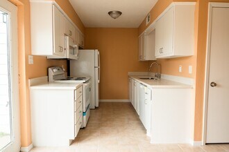 1506 Eagle Lake Rd in Sealy, TX - Building Photo - Building Photo