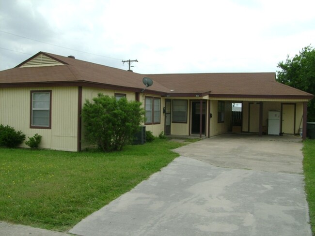 property at 804-804 Williamson Dr