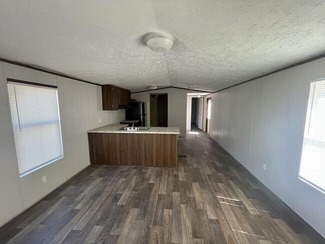 555 Crandlemire Rd in Lumberton, NC - Building Photo - Building Photo