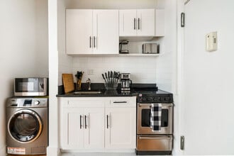 444 W 48th St, Unit ID1031318P in New York, NY - Foto de edificio - Building Photo