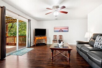 7203 Barnsdale Way in Austin, TX - Building Photo - Building Photo