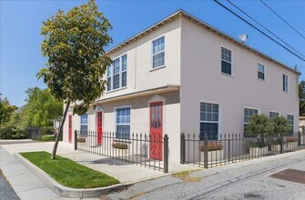 1802 Ocean Park Blvd in Santa Monica, CA - Foto de edificio - Building Photo