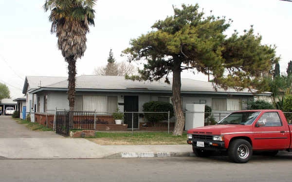 2727-2733 Maxson Rd in El Monte, CA - Foto de edificio