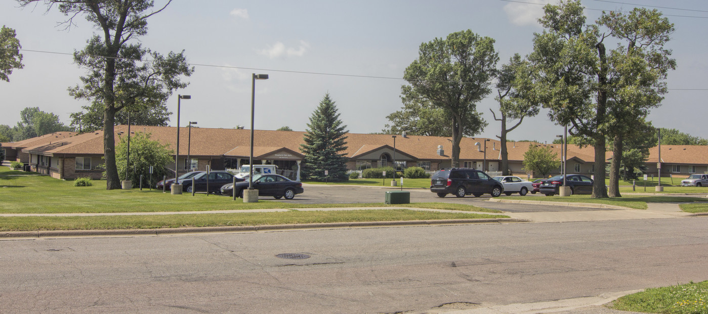 Shepard Oak Apartments in Sauk Rapids, MN - Building Photo