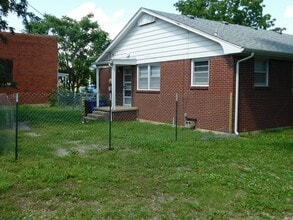 609 School St in Augusta, KS - Building Photo - Building Photo