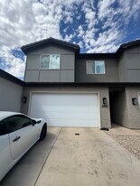 3937 E Razor Dr in Washington, UT - Building Photo