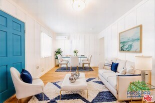 314 N Venice Blvd in Los Angeles, CA - Building Photo