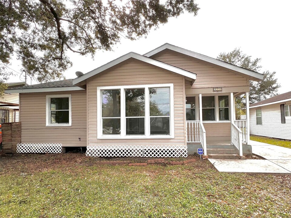914 Bunton St in Houston, TX - Building Photo