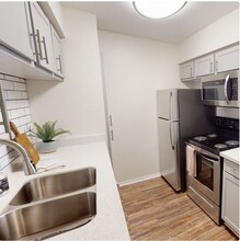 Vantage Point Apartments in Houston, TX - Foto de edificio - Building Photo