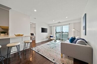 336 Adams St in Boston, MA - Building Photo - Building Photo