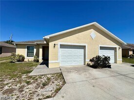 149 Santa Barbara Blvd S in Cape Coral, FL - Building Photo