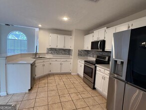 1361 Daffodil Ln in Hampton, GA - Building Photo - Building Photo