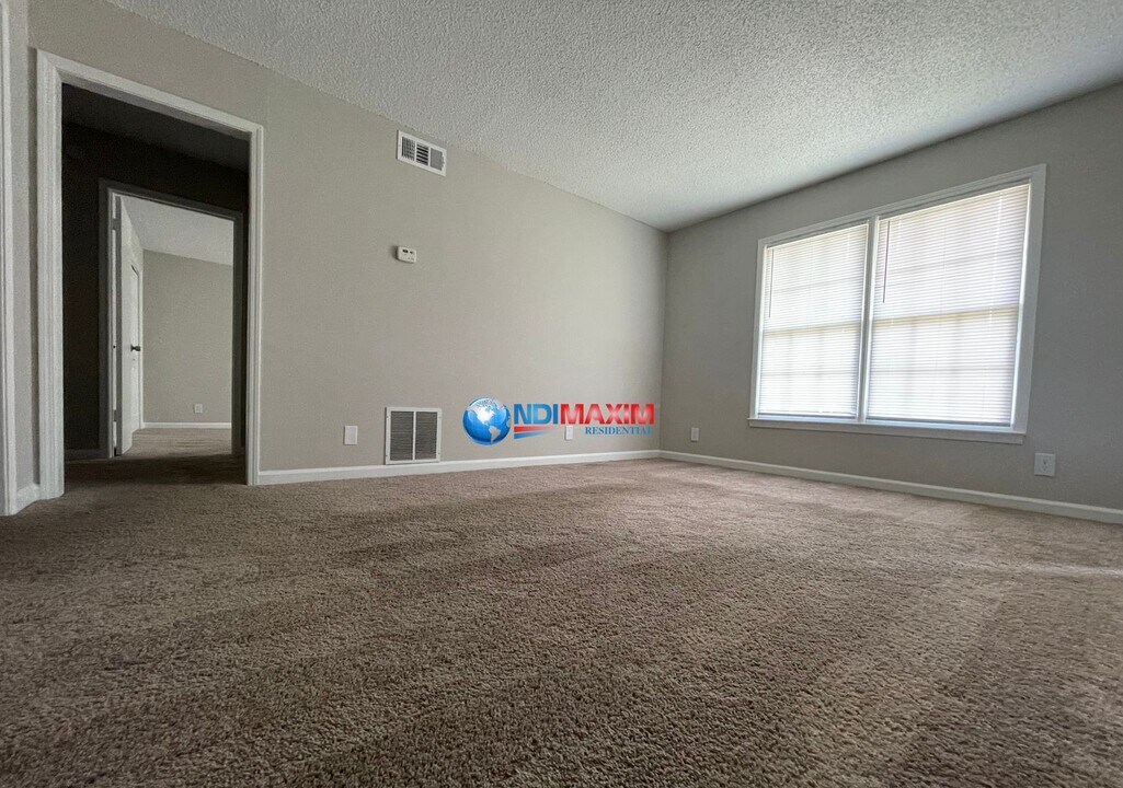 493 Stone Mountain St in Lawrenceville, GA - Building Photo