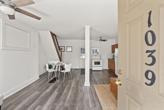 1039 Dunbarton Rd in Pickering, ON - Building Photo - Building Photo