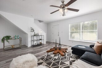 10732 Marshitahs Way in Austin, TX - Building Photo - Building Photo