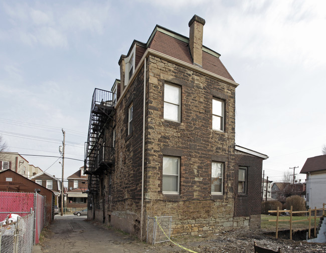 308 Bessemer Ave in East Pittsburgh, PA - Building Photo - Building Photo