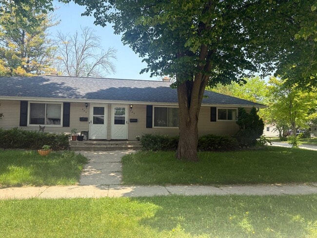 property at 608 E Taft Ave