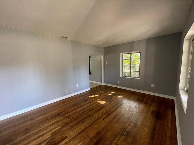5833 Dr M.L.K. Jr St N in St. Petersburg, FL - Building Photo - Building Photo