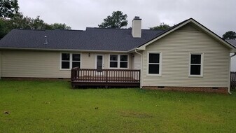 867 Flintwood Rd in Fayetteville, NC - Building Photo