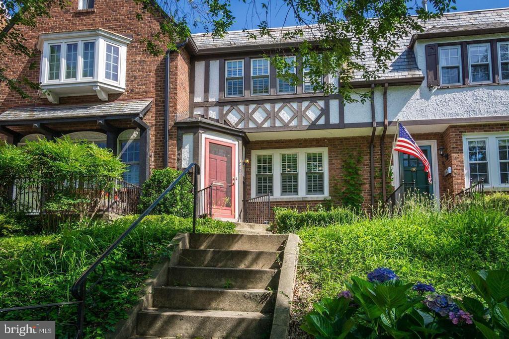 4463 Greenwich Pkwy NW in Washington, DC - Building Photo
