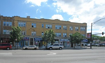 5751-5759 W Irving Park Rd in Chicago, IL - Building Photo - Building Photo