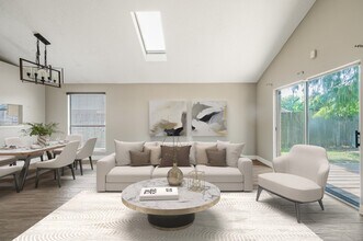 12007 Longbrook Dr in Houston, TX - Foto de edificio - Building Photo