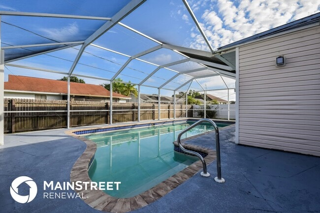 8397 Coral Dr in Ft. Myers, FL - Building Photo - Building Photo