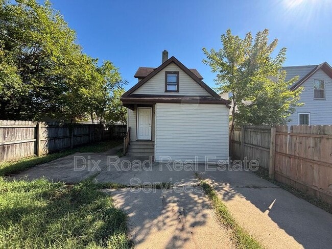 2339 Freeman Ave in Hamilton, OH - Building Photo - Building Photo