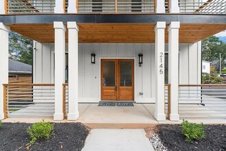 2145 Park Terrace in Atlanta, GA - Building Photo - Building Photo